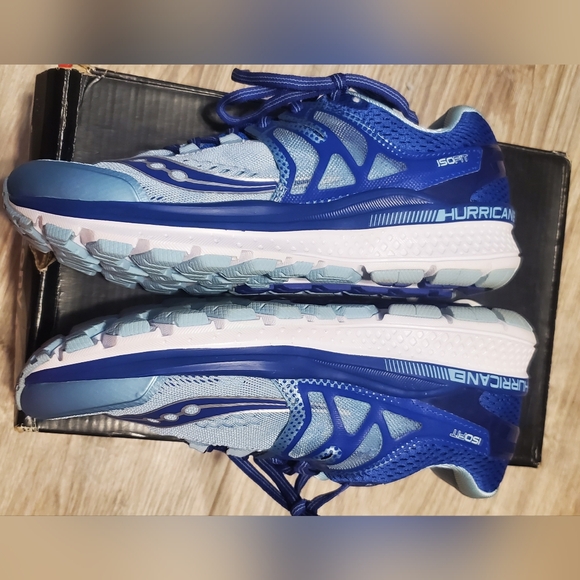 Women's Saucony 6.5 fit (size 7) - Picture 2 of 10